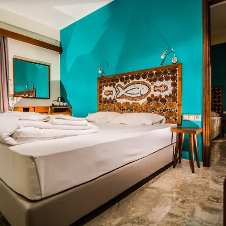 Aris Boutique Hotel 3*