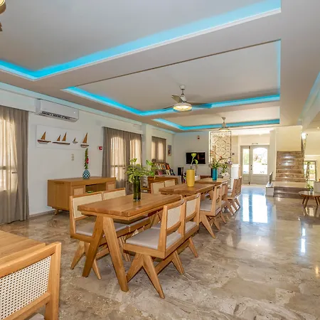 Aris Boutique Hotel
