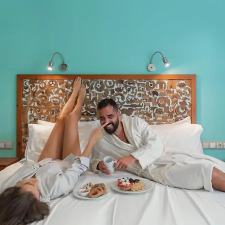 Aris Boutique Hotel 3*